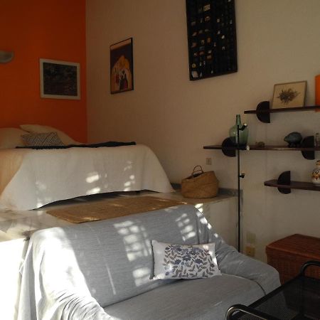 Tranquilos Estudios Cerca De La Playa Кадакес Екстериор снимка