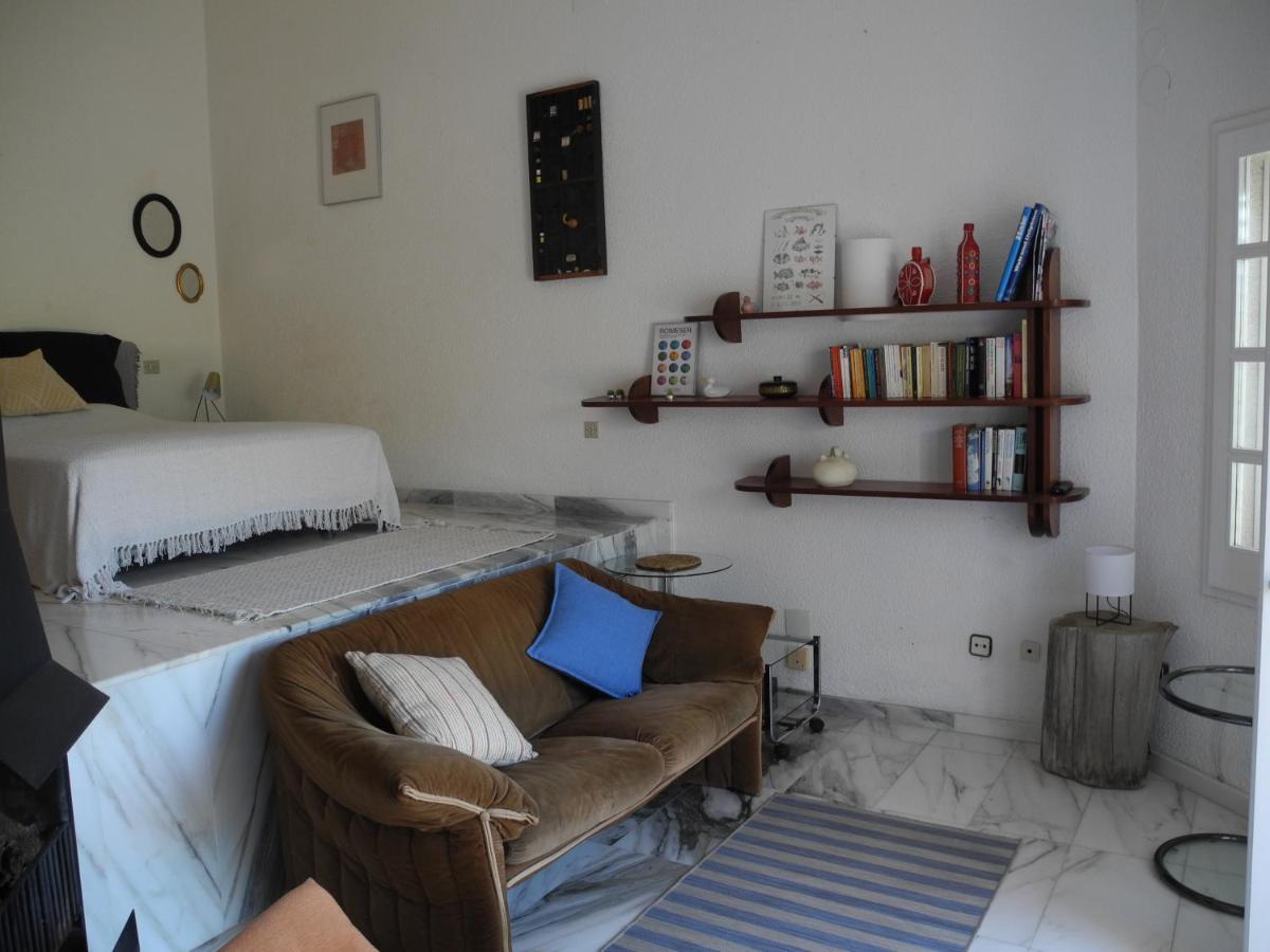 Tranquilos Estudios Cerca De La Playa Кадакес Екстериор снимка
